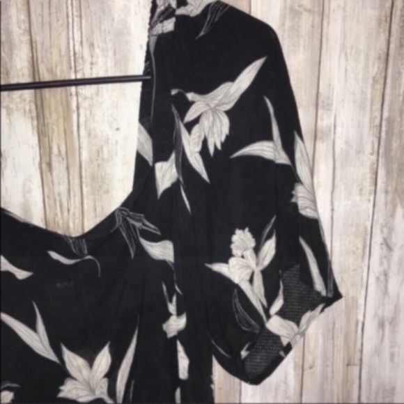 NWT A New Day Black Floral Square Neck Blouse - Picture 3 of 5